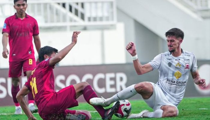 Derbi Jatim Memanas! Arema FC vs Madura United Berakhir 2-2, Iksan & Lulinha Sama-Sama Brace