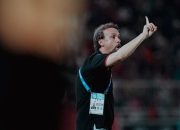 Gol Dianulir, Dua Kartu Merah! Persija Tumbang Dramatis di Padang