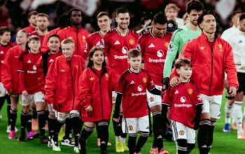 Man Utd Tertahan di Old Trafford! Wolves Hentikan 11 Kekalahan Beruntun dalam Drama Liga Inggris