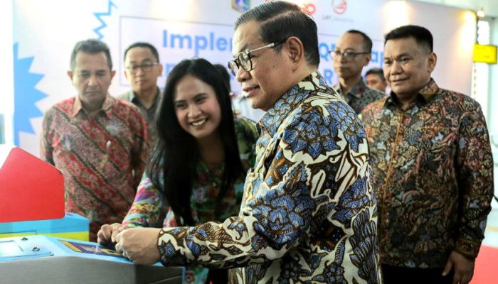 Pramono Anung Resmikan QRIS Tap & Ruang Baca LRT Jakarta, Transportasi Jadi Lebih Praktis