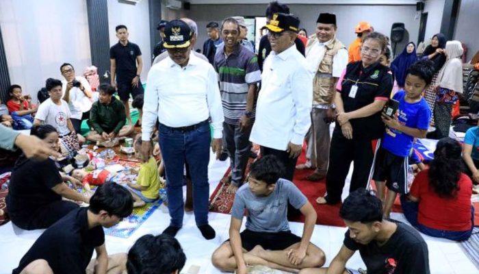 Gubernur Banten Andra Soni Pastikan Layanan Pengungsi Banjir di Kota Tangerang Terkendali