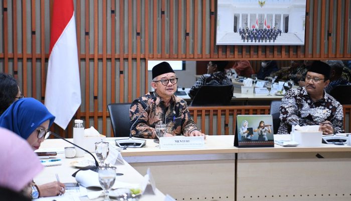 Kemendikdasmen Dukung Sekolah Rakyat, Presiden Prabowo: Keberanian Negara Ubah Nasib Anak Bangsa