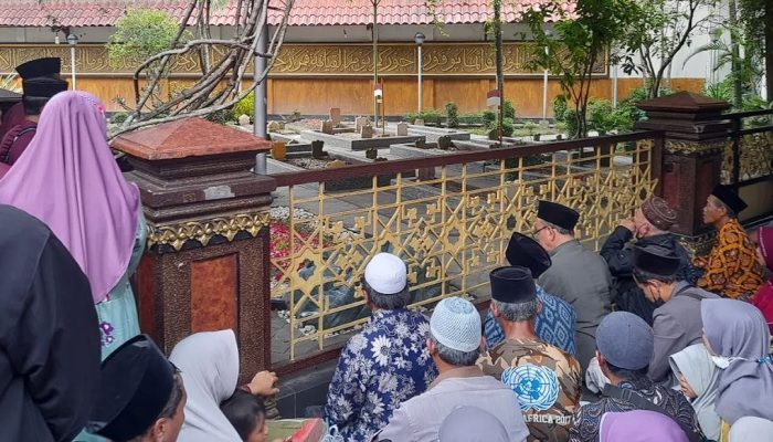 Hukum Ziarah Kubur Jelang Ramadan: Sunnah atau Sekadar Tradisi? Ini Penjelasan Lengkapnya!