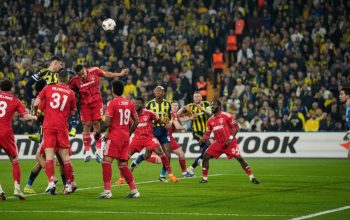 Nottingham Forest Agresif di Istanbul! Hajar Fenerbahçe 3-0, Vítor Pereira Langsung Tancap Gas