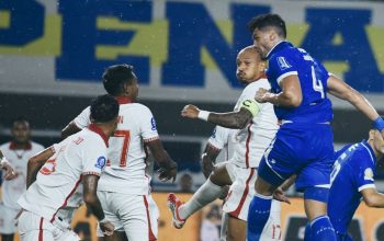 Persib Gasak Malut United 2-0! Penalti Thom Haye & Gol Saddil Kokohkan Maung Bandung di Puncak Klasemen