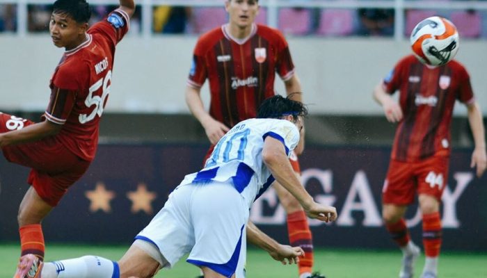 Persib Spesialis Ugly Win! Taklukkan Persis Solo di Manahan, Maung Bandung Makin Tak Terkejar di Puncak Klasemen