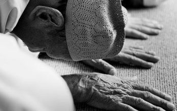 Rahasia Shalat Tahajud: Panduan Lengkap dari Niat hingga Doa Akhir, Bikin Malammu Lebih Berkah!