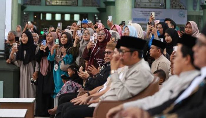 Ribuan Warga Padati Masjid Raya Al-A’zhom! Ramadan Al-A’zhom Festival 2026 Resmi Dibuka, Bazar & Hiburan Religi Jadi Magnet Baru