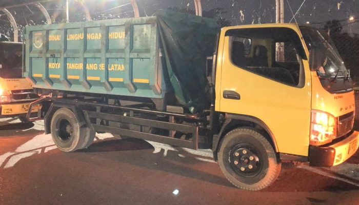Viral Truk Sampah di Bogor, Pemkot Tangsel Buka Suara: “Bukan Armada Kami!”