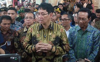 Blusukan Mendadak ke Beringharjo, Menkeu Purbaya Bongkar Fakta Mengejutkan soal Mati Suri Pasar Tradisional!