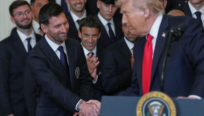 Messi Hadiahi Trump Bola Merah Muda Bertatah Permata di Gedung Putih, Momen Perayaan Inter Miami Juarai MLS Cup