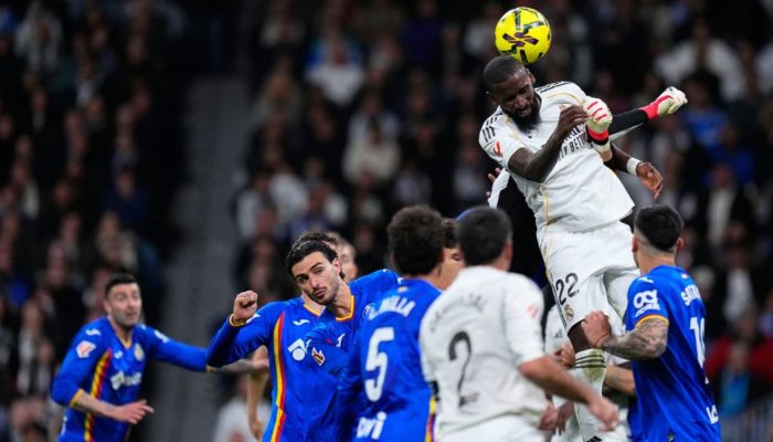 Real Madrid Tumbang Lagi! Gol Voli Roket Martín Satriano Bikin Getafe Ukir Sejarah di Bernabeu
