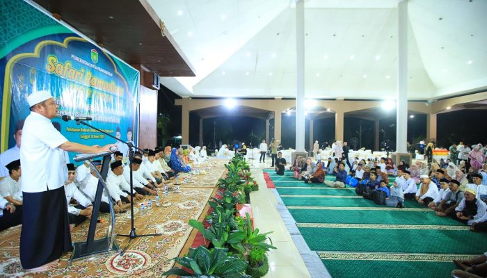 Safari Ramadan di Prabumulih: Herman Deru Beberkan Rencana Rumah Sakit Bertingkat dan Peringatan Soal Panic Buying