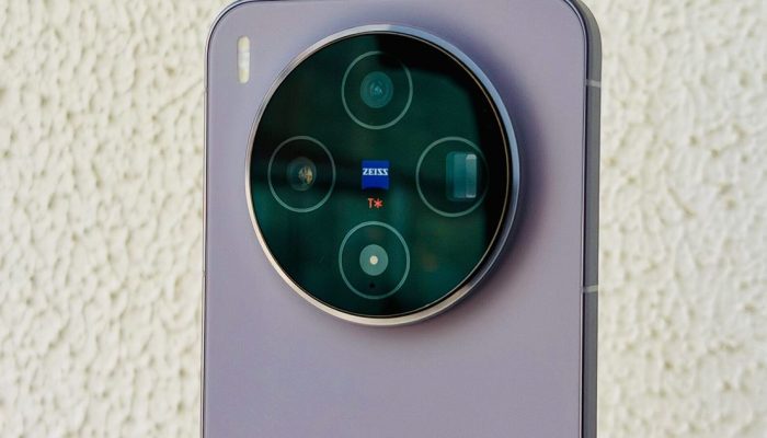 Vivo X300 Ultra Siap Saingi iPhone 17 Pro dan Galaxy S26 Ultra: Kamera Telefoto 200MP Thanos Diklaim Setara DSLR