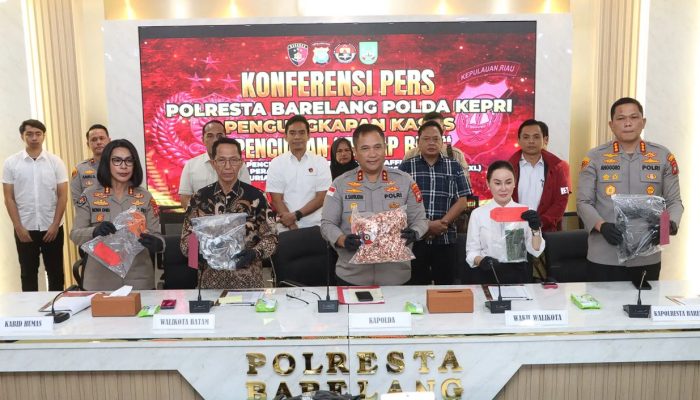 8 Tersangka Dibekuk! Komplotan Pencuri Fasilitas Umum di Batam Bikin Lalu Lintas & Listrik Lumpuh