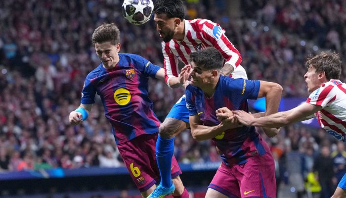 Atletico Singkirkan Barcelona! Drama Kartu Merah & Comeback Bikin Simeone Menangis Haru