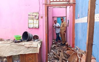 Dua Rumah Disulap Jadi Layak Huni! Lurah Larangan Selatan Turun Langsung Awasi Program RTLH