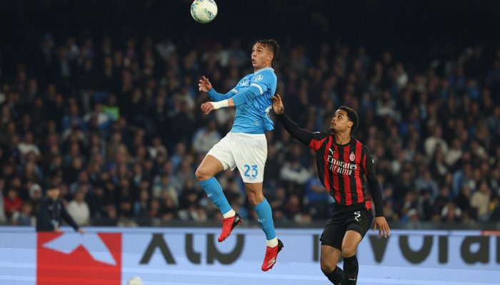 Gol Telat Politano Selamatkan Napoli! Milan Tumbang, Perburuan Gelar Serie A Makin Panas