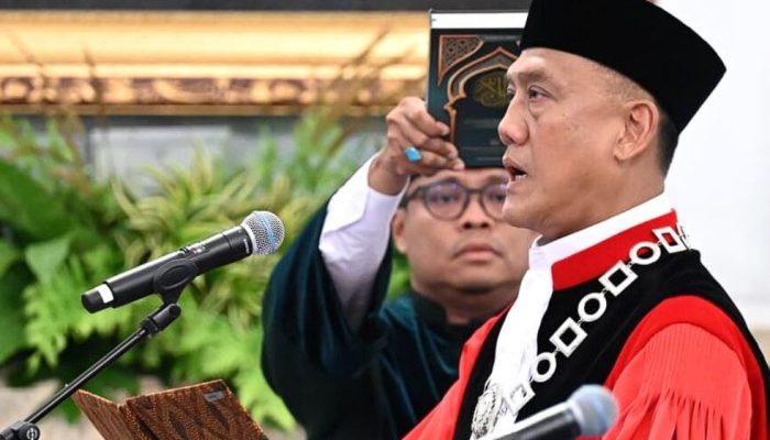 Hakim Baru MK Liliek Prisbawono Bikin Pernyataan Tegas Usai Disumpah Presiden Prabowo