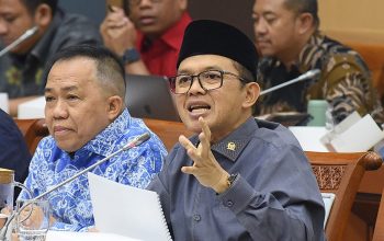Heboh War Tiket Haji, DPR: Bukan Itu Masalah Utama, Ini Solusi untuk Lansia agar Tak Menunggu 40 Tahun