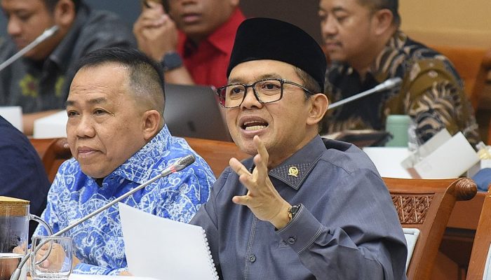 Heboh War Tiket Haji, DPR: Bukan Itu Masalah Utama, Ini Solusi untuk Lansia agar Tak Menunggu 40 Tahun