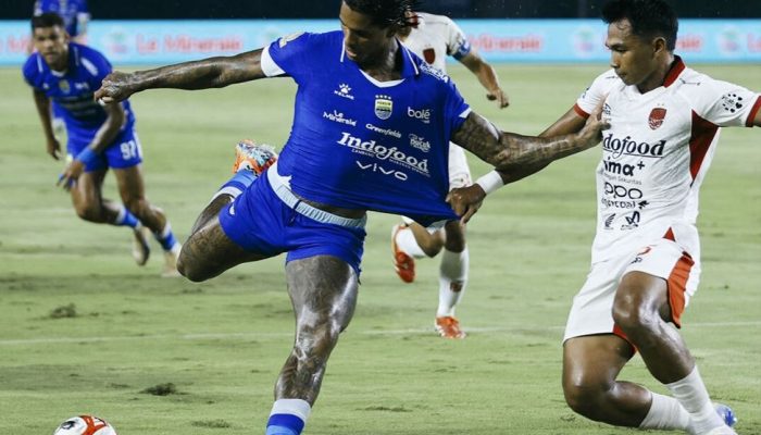 Persib Bandung vs Bali United 3-2: Drama 10 Pemain di GBLA, Maung Bandung Kian Kokoh di Puncak