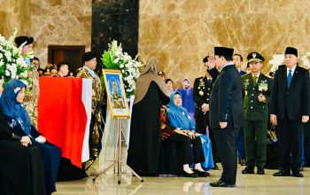 Presiden Prabowo Beri Penghormatan Terakhir  Tiga Prajurit TNI Gugur di Lebanon