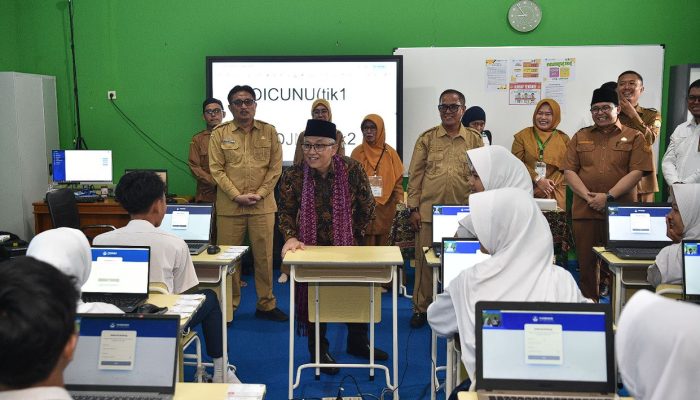 TKA SMP di Banten Berjalan Lancar, Wamendikdasmen Bongkar Fakta di Balik Keterbatasan Fasilitas