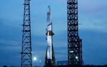 Roket Blue Origin Meledak Saat Uji Coba, Langit Cape Canaveral Berubah Oranye