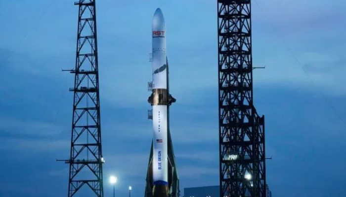 Roket Blue Origin Meledak Saat Uji Coba, Langit Cape Canaveral Berubah Oranye