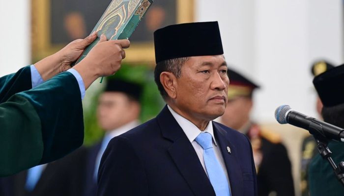 Prabowo Lantik Donny Ermawan dan Yos Sunitiyoso, Ini Susunan Pimpinan Baru Universitas Republik Indonesia