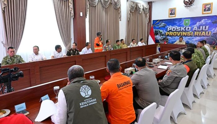 Karhutla Riau: Prabowo Apresiasi Gotong Royong TNI, Polri dan Pemda