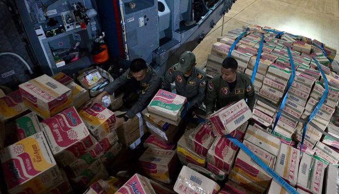 Prabowo Instruksikan Percepatan Bantuan NTT, 253 Ton Logistik Telah Terangkut