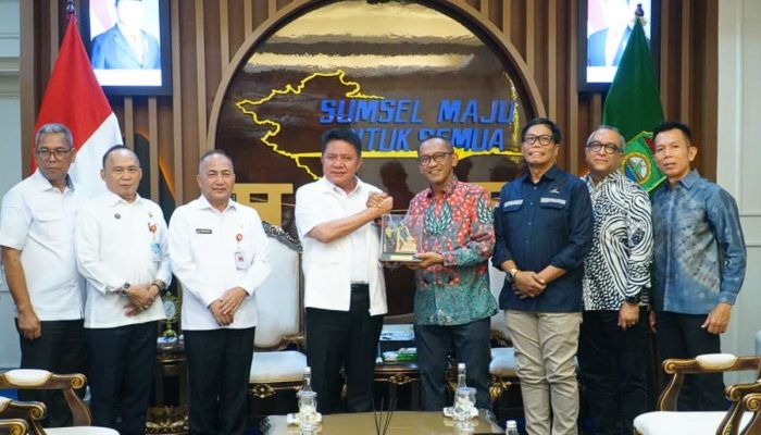 Illegal Refinery Jadi Sorotan Herman Deru, Ini Langkah yang Dibahas Bersama Pertamina