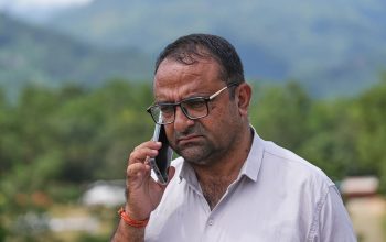 Kepala Sekolah Ini Evakuasi 900 Siswa Sebelum Sekolah Hancur Diterjang Banjir Nepal