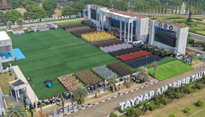 HUT ke-81 TNI, Ini Pesan Tegas Prabowo: Jangan Pernah Jauh dari Rakyat