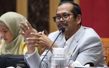 Kebijakan Tidak Naik Kelas Diminta Dievaluasi, Furtasan Ali Yusuf Soroti Ketimpangan Pendidikan