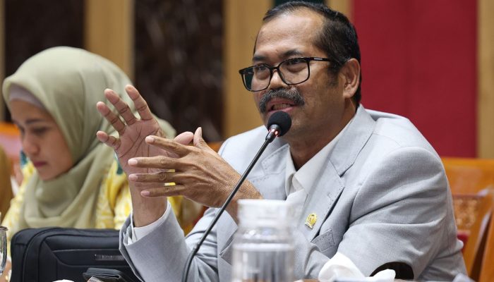 Kebijakan Tidak Naik Kelas Diminta Dievaluasi, Furtasan Ali Yusuf Soroti Ketimpangan Pendidikan