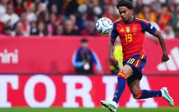 Spanyol vs Ceko: Lamine Yamal Cetak Gol Cepat, La Roja Menang 3-1